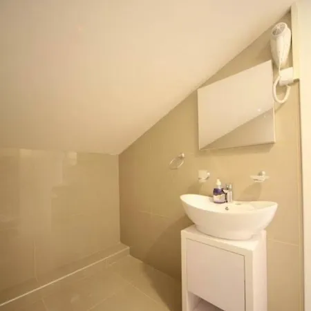 Agent Lux 4* Jagodina