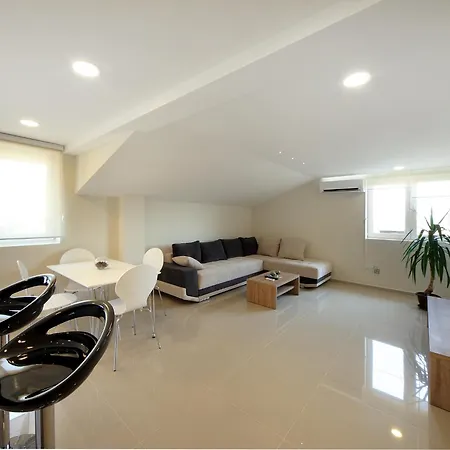 Agent Lux Penzion Jagodina