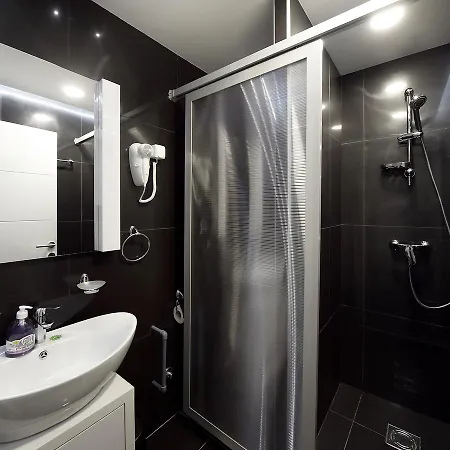 Agent Lux Penzion 4*