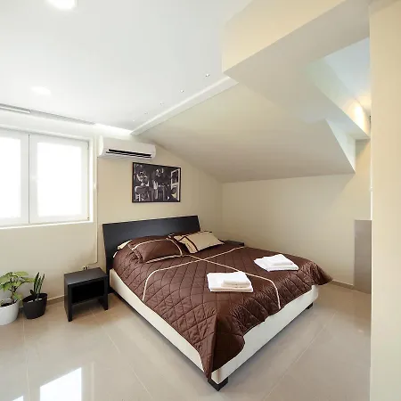 Penzion Agent Lux Jagodina