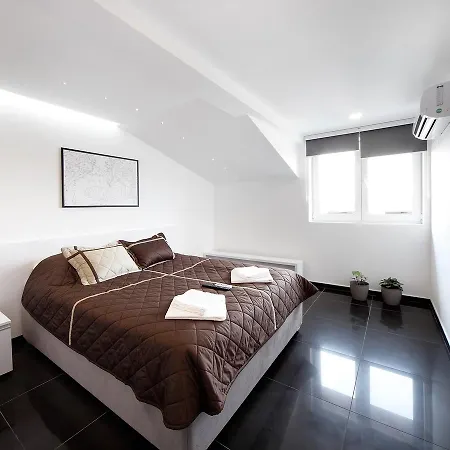 Penzion Agent Lux 4*